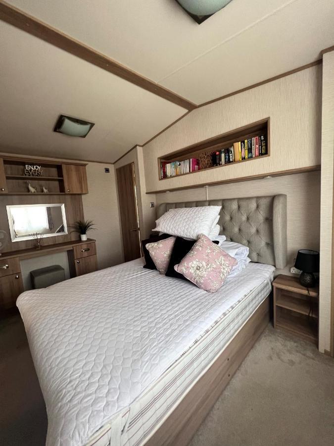 Norfolk Caravan Staycation Pet Friendly Belton with Browston Exterior foto